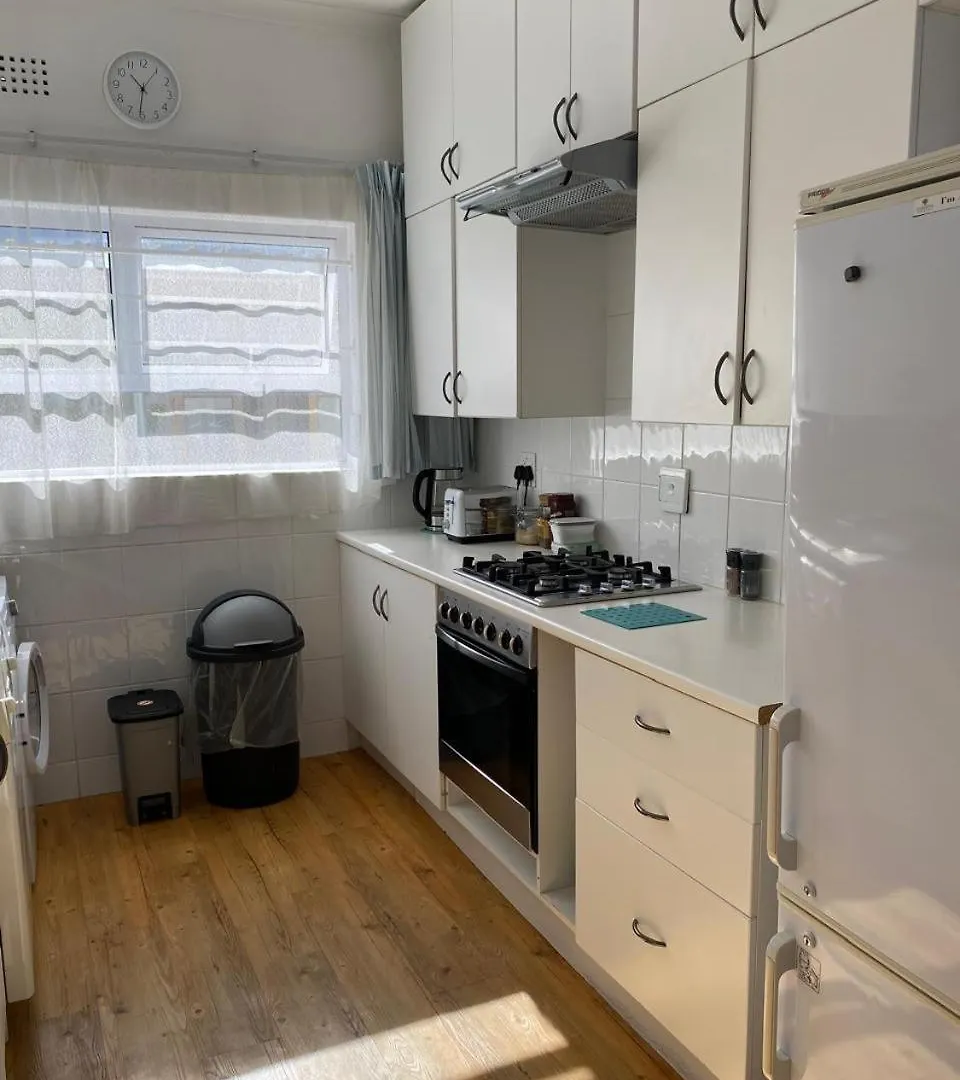 Braeside 12 Daire Cape Town