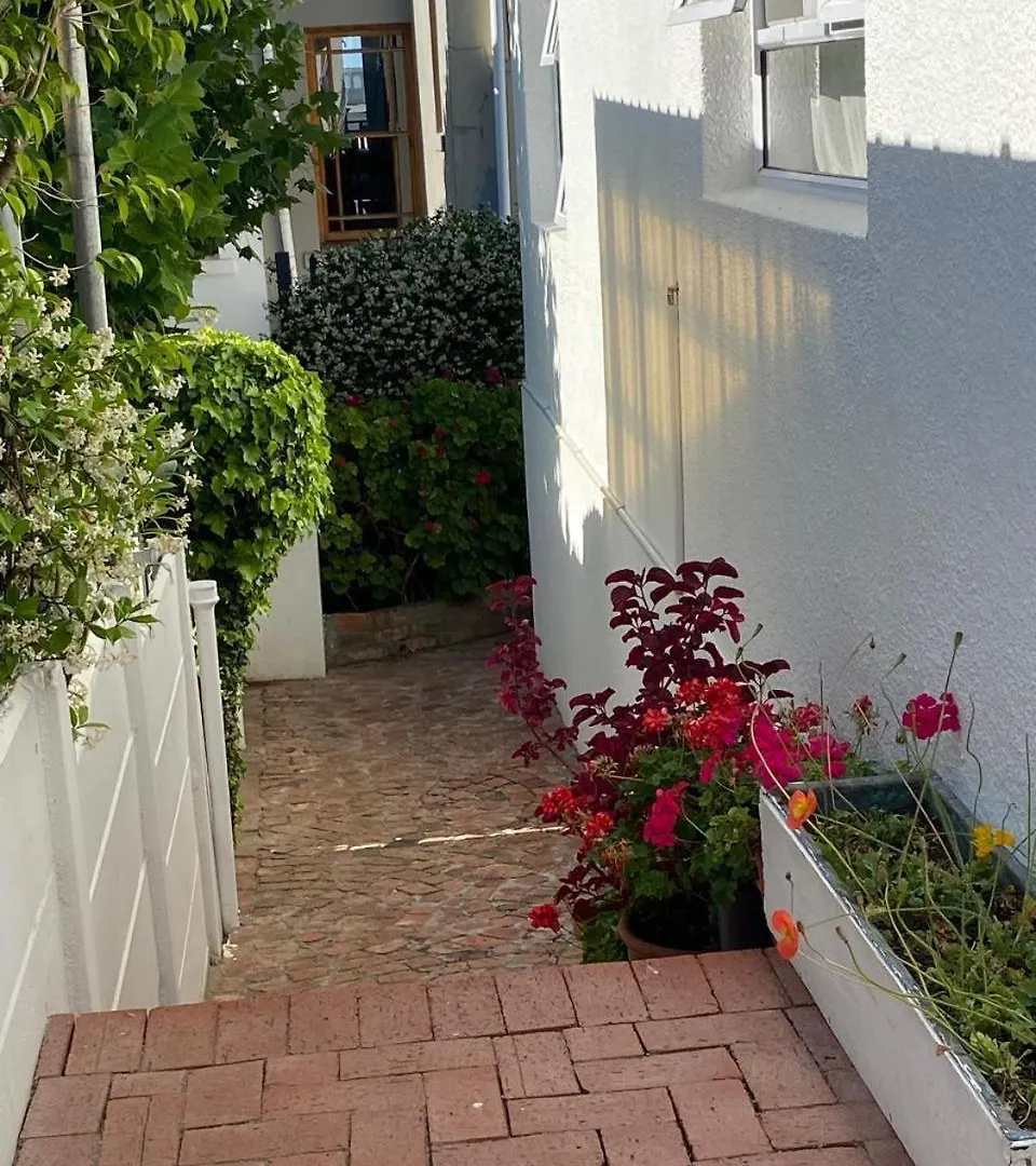 Braeside 12 Daire Cape Town